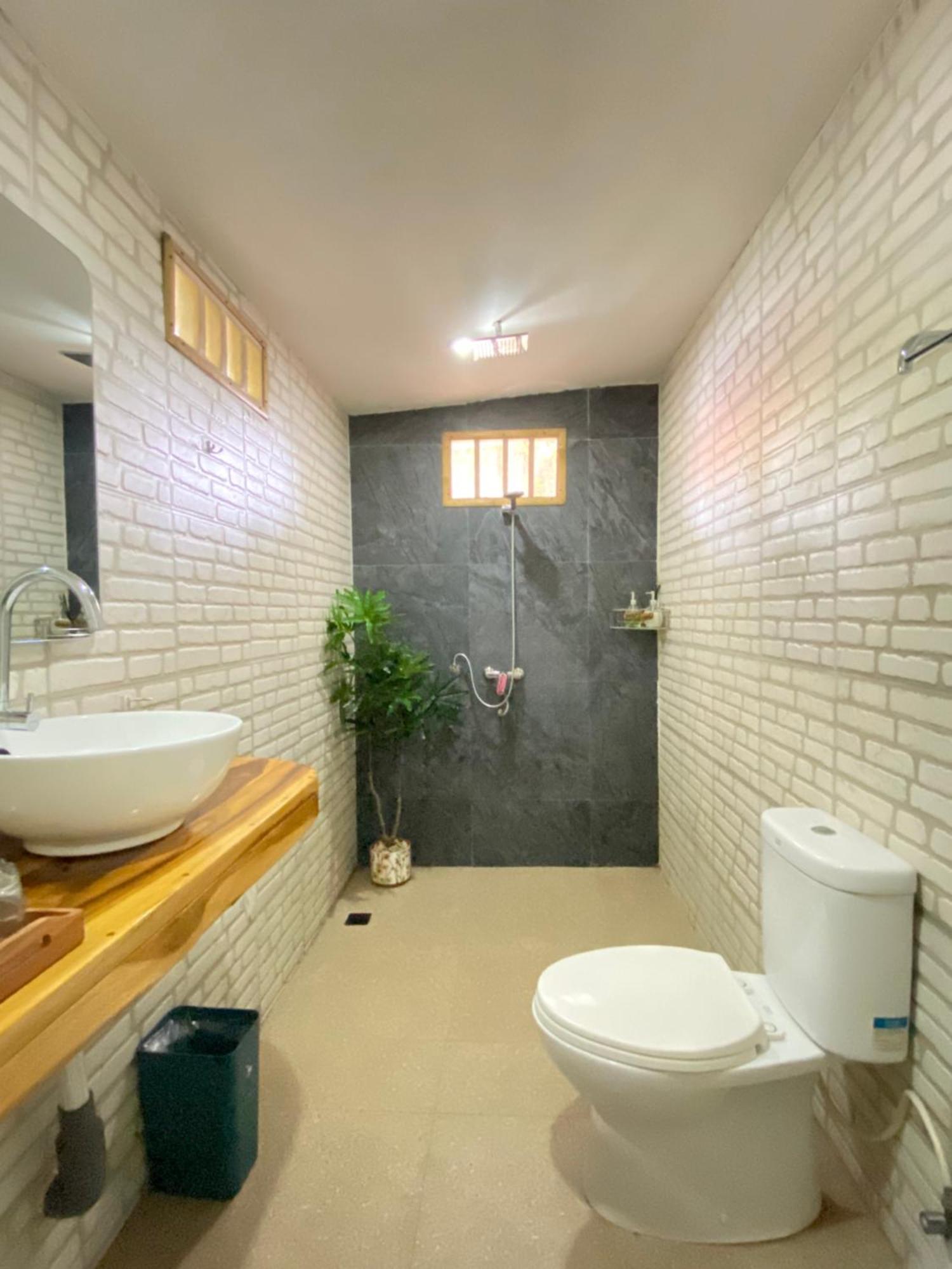 Отель Marta House Гили-Эйр Экстерьер фото